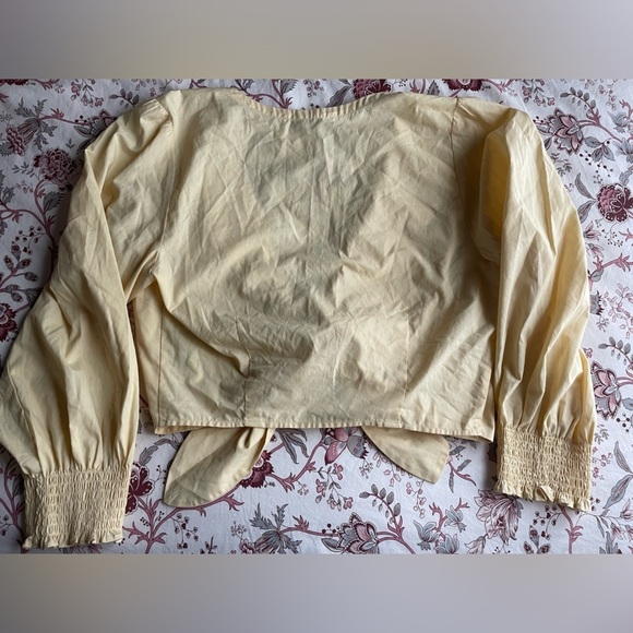 Abercrombie Butter Yellow Puff Sleeve Tie Front Crop Top Medium Boho Classic - Picture 8 of 9